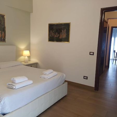 San Giovanni Apartment With Balcony Rome Buitenkant foto