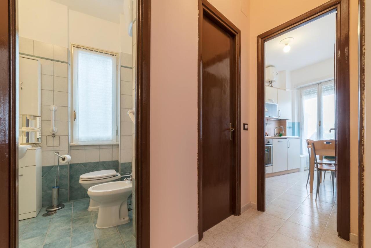 San Giovanni Apartment With Balcony Rome Buitenkant foto